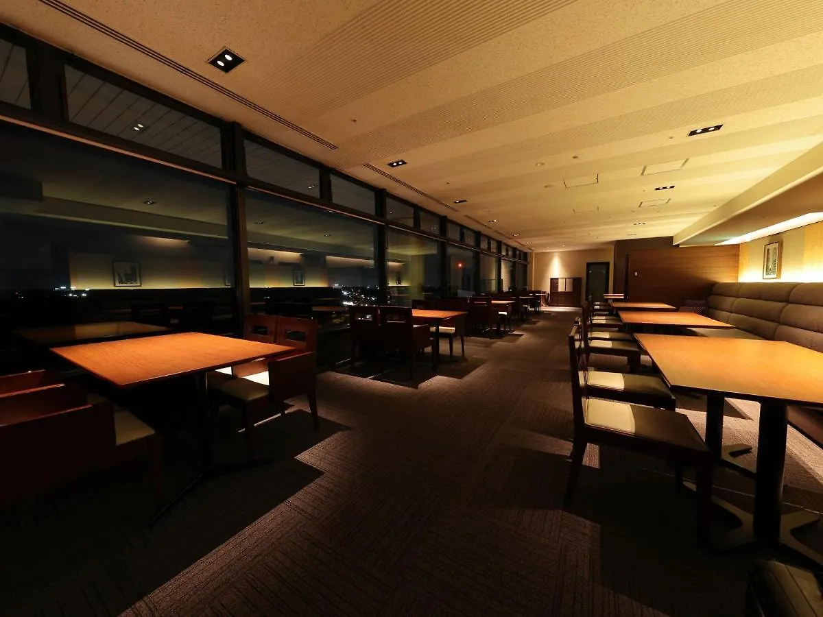 成田全日空皇冠假日酒店 4*, 成田